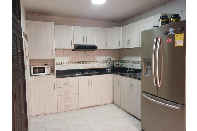 Casas, Venta, Primero de Mayo - $460.000.000