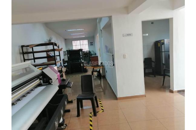 Oficinas y Consultorios, Venta, San Vicente - $1.100.000.000