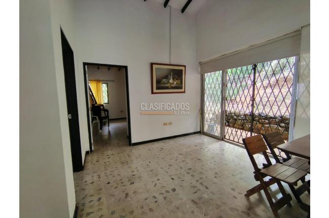 Casas, Alquiler, Cristales - $2.500.000