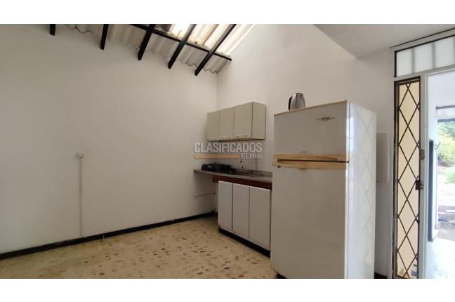 Casas, Alquiler, Cristales - $2.500.000