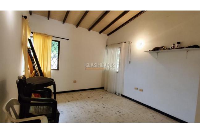Casas, Alquiler, Cristales - $2.500.000
