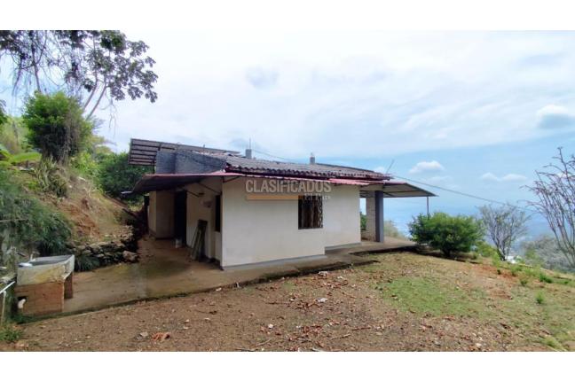 Casas, Alquiler, Cristales - $2.500.000