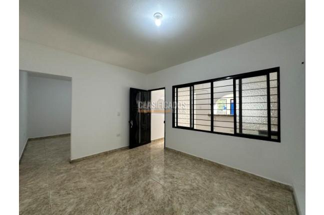 Casas, Alquiler, Los Guaduales - $900.000