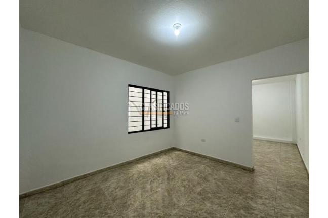 Casas, Alquiler, Los Guaduales - $900.000