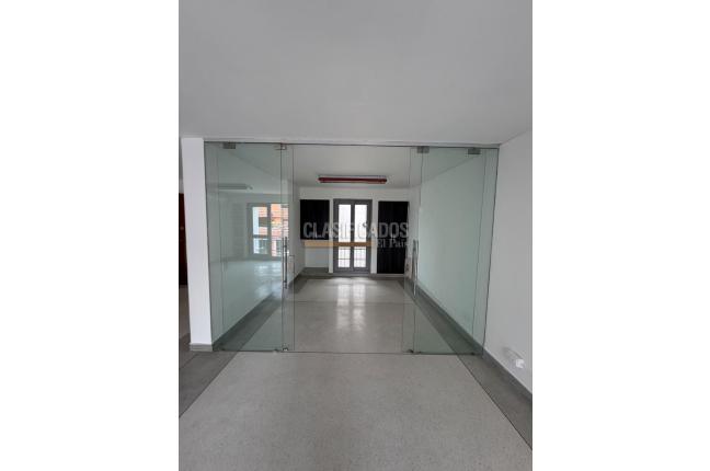 Oficinas y Consultorios, Alquiler, Granada - $2.500.000