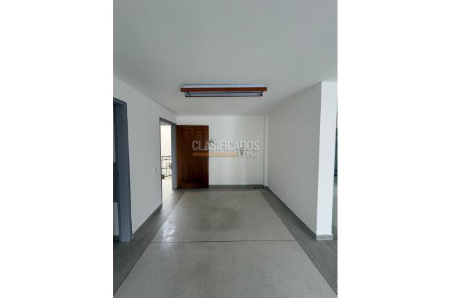 Oficinas y Consultorios, Alquiler, Granada - $2.500.000
