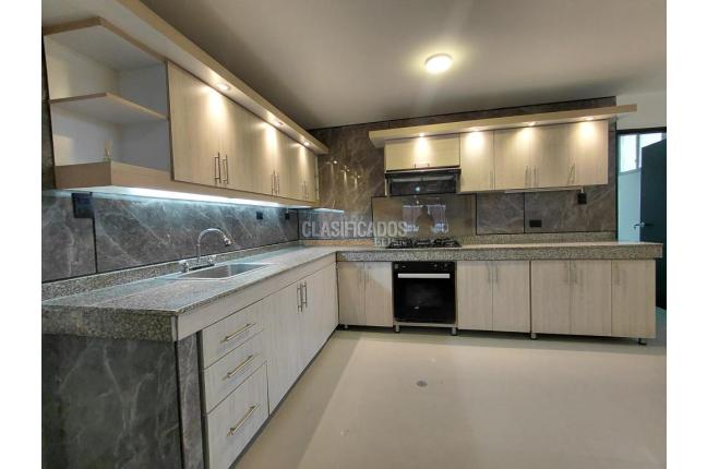 Apartamentos, Alquiler, Versalles - $4.500.000