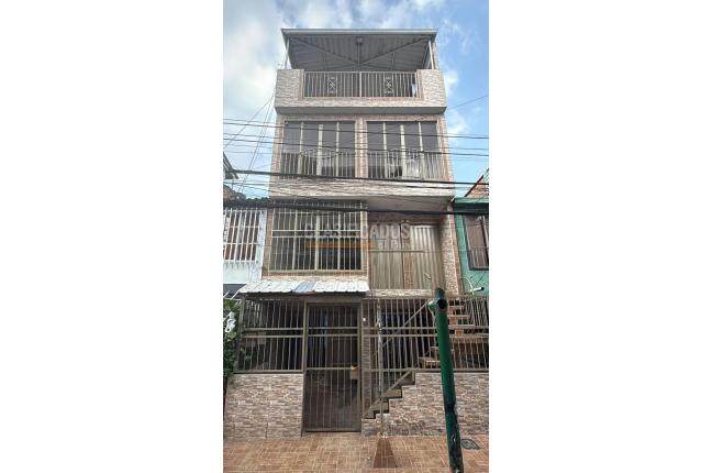 Casas, Venta en Ciudad Córdoba