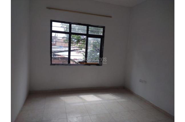 Apartamentos, Alquiler, Ulpiano Lloreda - $890.000