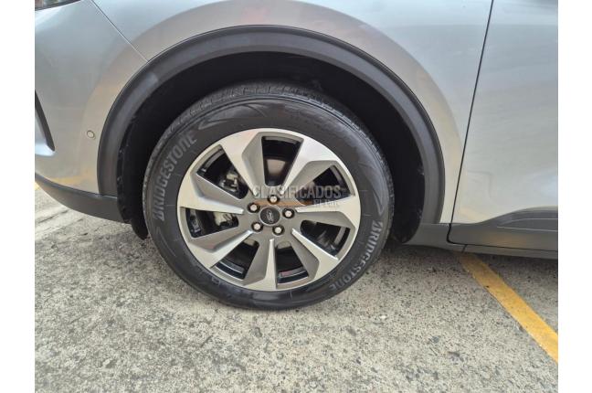 Ford Escape 2024 - $121.990.000