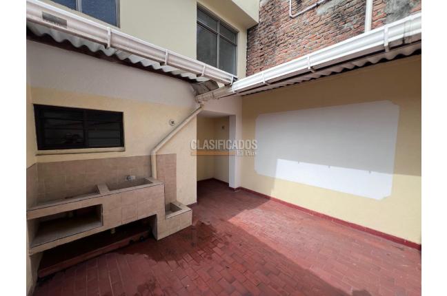 Casas, Venta en San Cayetano