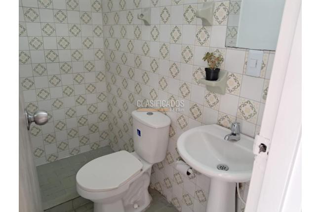 Apartamentos, Alquiler, Alcázares - $1.000.000