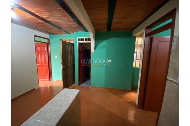 Apartamentos, Alquiler, Salomia - $800.000