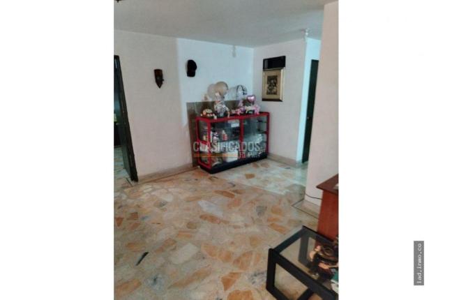 Edificios, Venta en El Limonar
