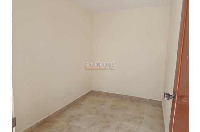 Casas, Alquiler, Primero de Mayo - $3.000.000