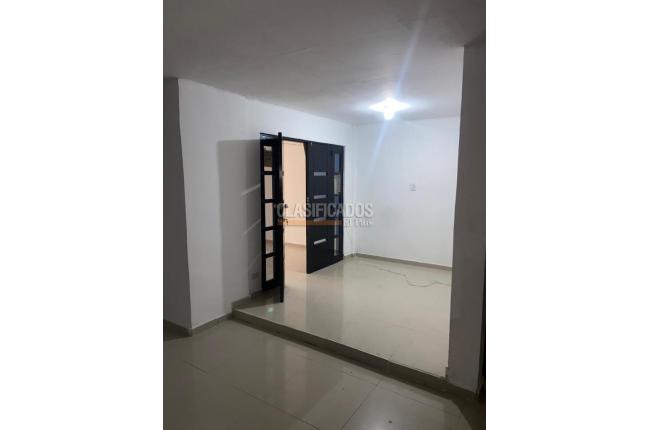 Casas, Alquiler, Santo Tomas - $1.800.000