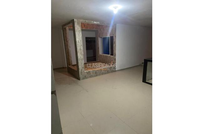 Casas, Alquiler, Santo Tomas - $1.800.000