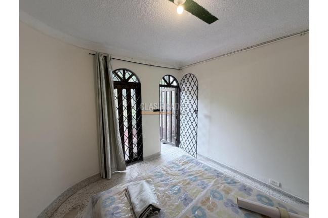Apartaestudios, Alquiler en Altos de Guadalupe