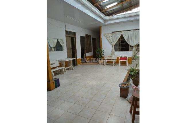 Casas, Alquiler, San Cayetano - $8.000.000