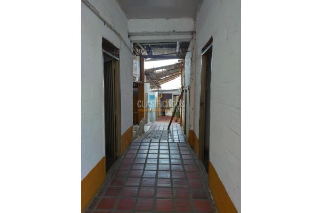 Casas, Alquiler, San Cayetano - $8.000.000