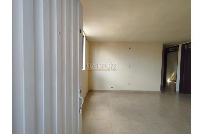 Apartamentos, Alquiler, Alcázares - $800.000