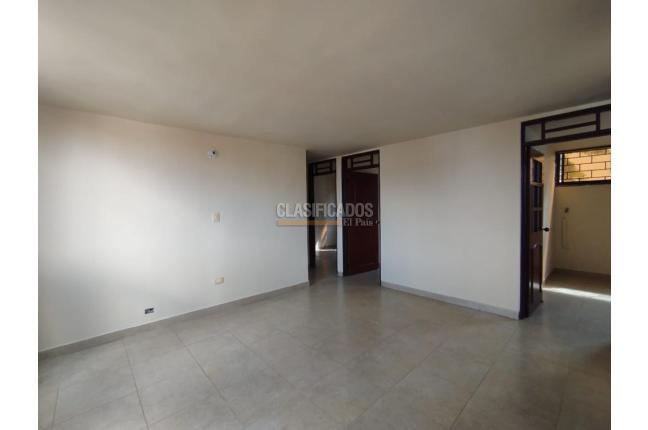 Apartamentos, Alquiler, Alcázares - $800.000