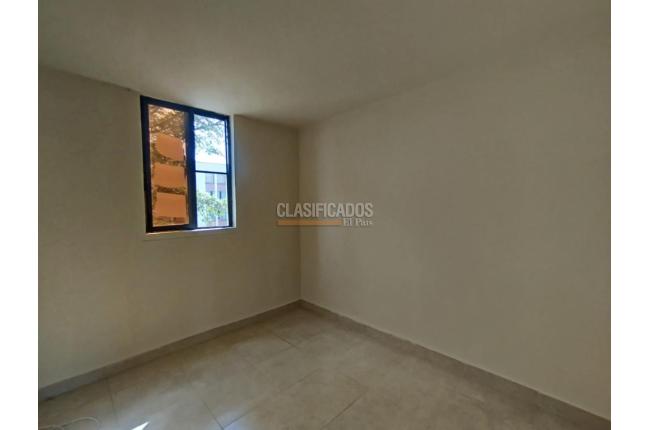 Apartamentos, Alquiler, Alcázares - $800.000