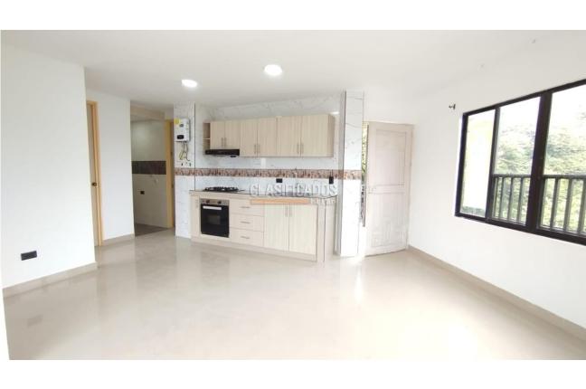 Apartamentos, Alquiler, Primero de Mayo - $1.600.000