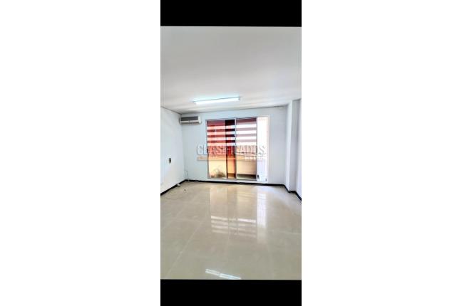 Oficinas y Consultorios, Alquiler, Ciudad Jardín - $2.500.000