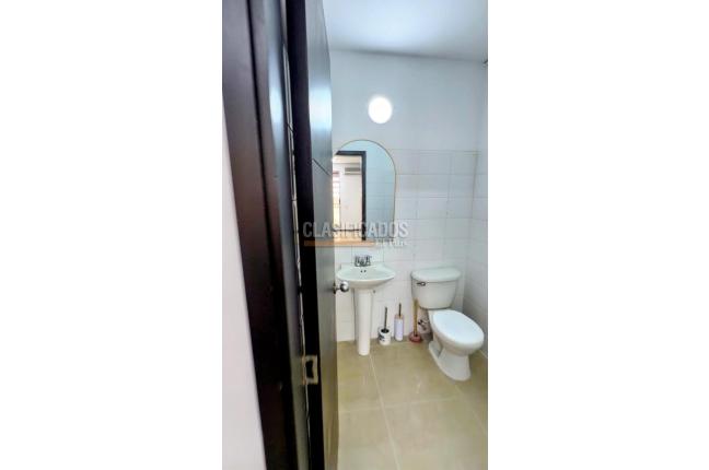 Oficinas y Consultorios, Alquiler, Ciudad Jardín - $2.500.000