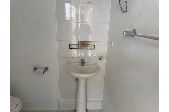Apartaestudios, Alquiler, Vipasa - $800.000