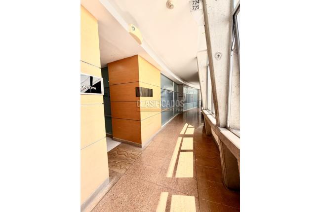 Oficinas y Consultorios, Venta, Centro Ccial. Unicentro - $1.340.000.000