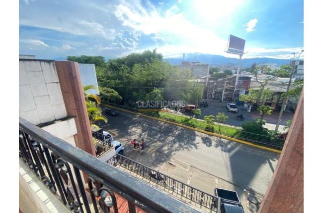 Oficinas y Consultorios, Alquiler, Ciudad Jardín - $1.800.000