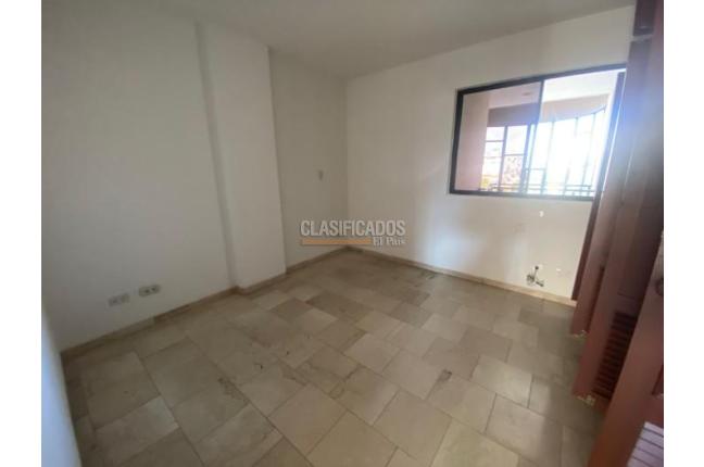 Oficinas y Consultorios, Alquiler, Ciudad Jardín - $1.800.000