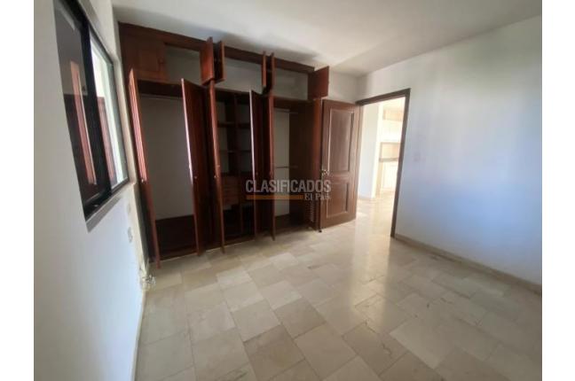 Oficinas y Consultorios, Alquiler, Ciudad Jardín - $1.800.000