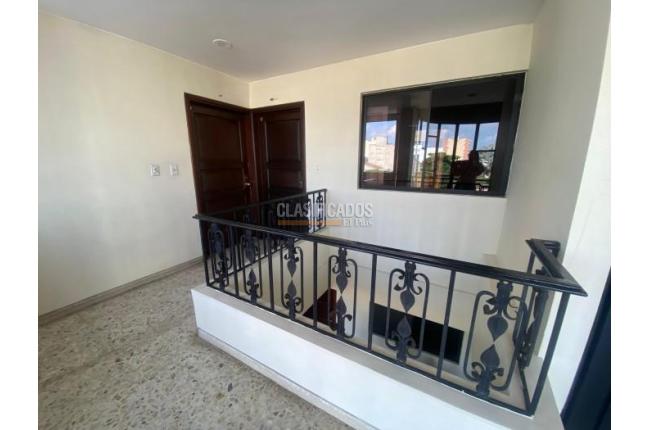 Oficinas y Consultorios, Alquiler, Ciudad Jardín - $1.800.000