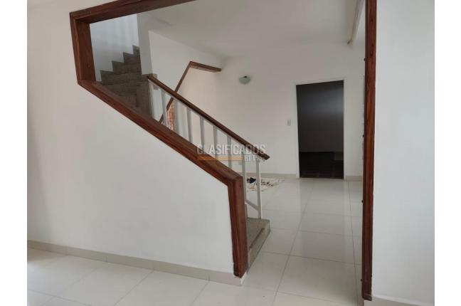 Casas, Alquiler, Miraflores - $7.500.000