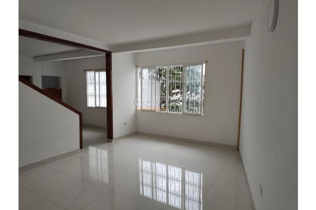 Casas, Alquiler, Miraflores - $7.500.000
