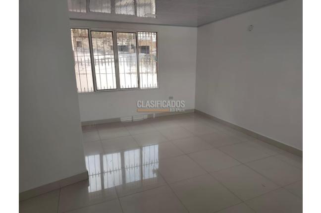 Casas, Alquiler, Miraflores - $7.500.000