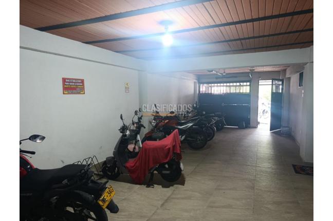 Edificios, Venta en El Refugio