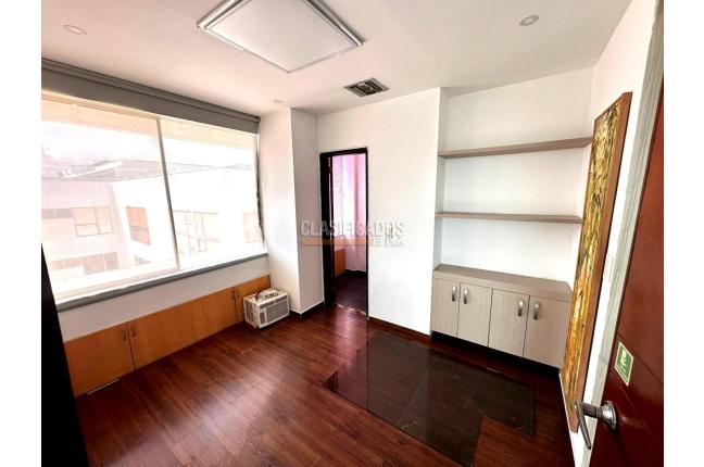 Oficinas y Consultorios, Venta, Ciudad Jardín - $700.000.000