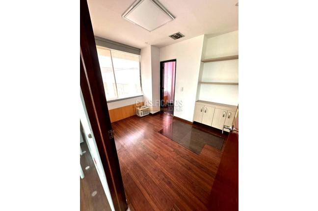 Oficinas y Consultorios, Venta, Ciudad Jardín - $700.000.000