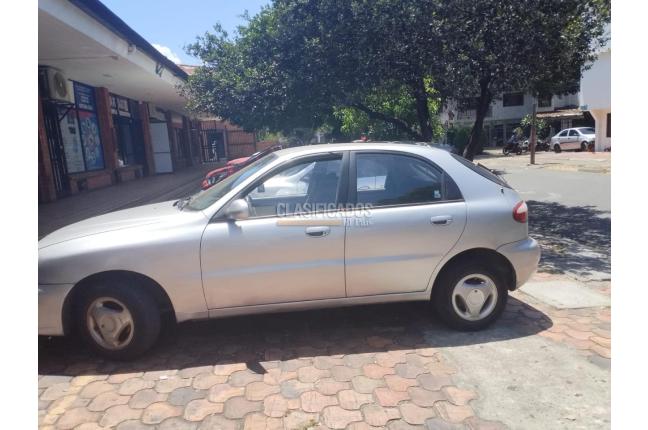 Daewoo Lanos 2000 - $12.000.000