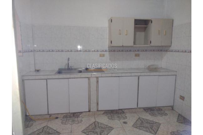 Casas, Alquiler, Saavedra Galindo - $1.500.000