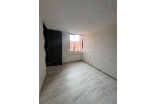 Apartamentos, Alquiler, Soacha - $900.000