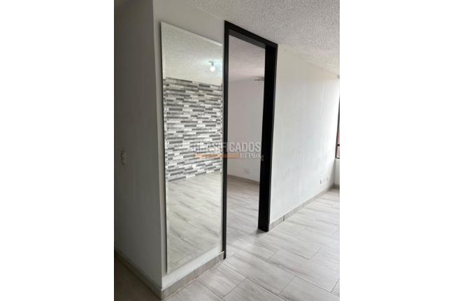 Apartamentos, Alquiler, Soacha - $900.000