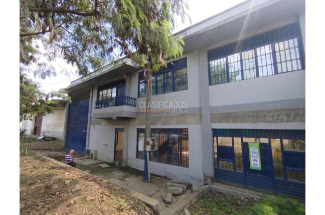 Locales y Bodegas, Alquiler, La Dolores - $14.000.000