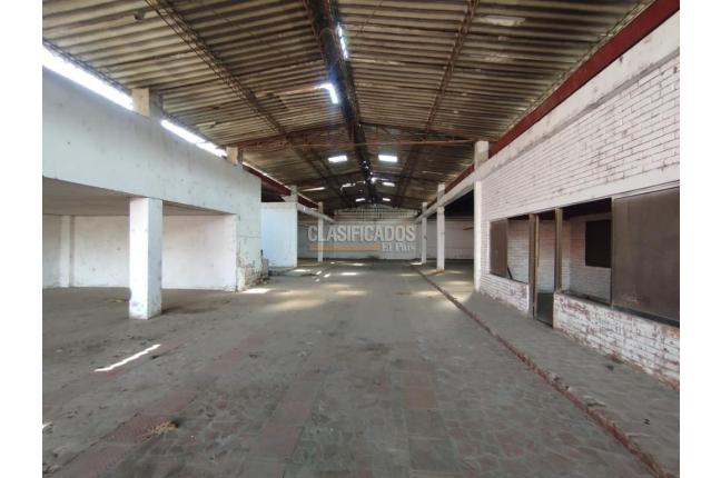 Locales y Bodegas, Alquiler, La Dolores - $14.000.000