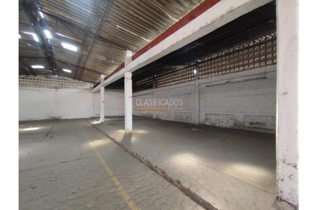 Locales y Bodegas, Alquiler, La Dolores - $14.000.000