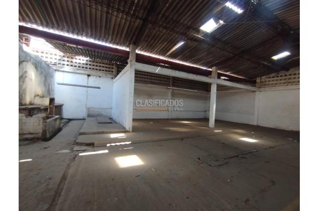 Locales y Bodegas, Alquiler, La Dolores - $14.000.000